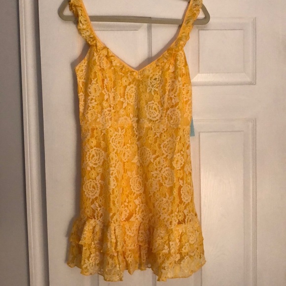 Yellow ruffle mini dress - Picture 2 of 4